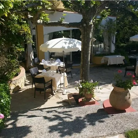 Du Colombier 3*